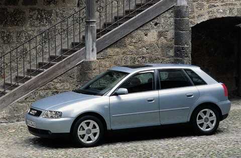 Audi A3 1.6 Attraction 2000 view 6