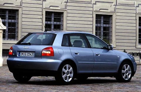 Audi A3 1.6 Attraction 2000 view 7