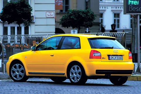 Audi A3 S3 quattro 2001 view 2