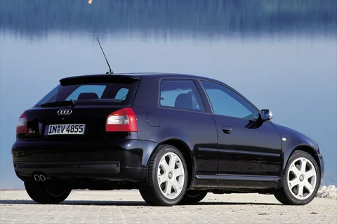 Audi A3 S3 quattro 2001 view 3