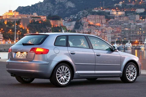 Audi A3 Sportback 1.6 FSI Attraction 2004 view 4