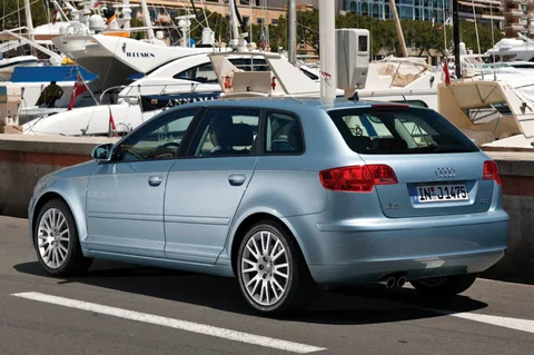 Audi A3 Sportback 1.6 FSI Attraction 2004 view 6