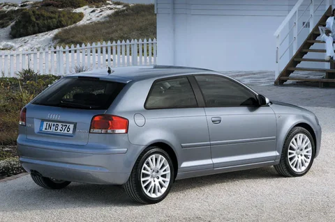 Audi A3 2.0 FSI Ambition 2005 view 3