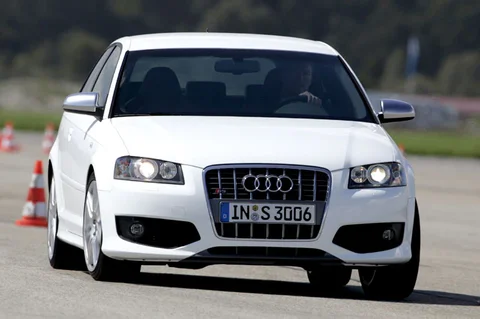 Audi A3 S3 2.0 T FSI quattro 2006 view 4