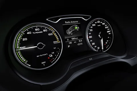 Audi A3 Sportback 1.4 TFSI e-tron Ambition 2014 view 3