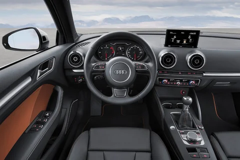 Audi A3 Limousine 2.0 TDI Ambiente 2013 view 3