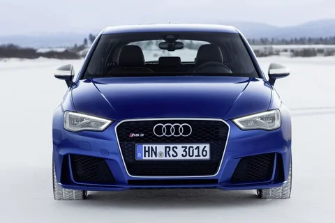 Audi A3 RS3 Sportback 2.5 TFSI quattro 2015 view 4