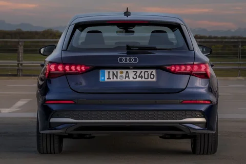 Audi A3 Sportback 40 TFSI e Advanced edition 2024 view 8