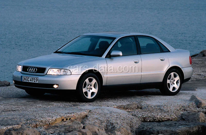 Audi A4 2.4 5V 1999 front view