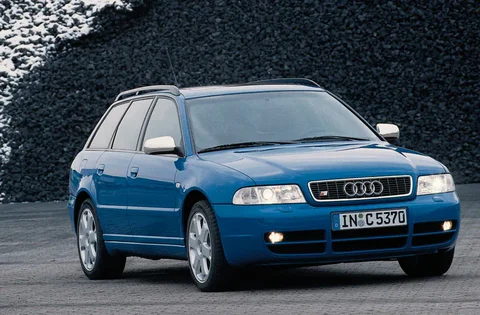 Audi A4 S4 Avant quattro 1999 view 2