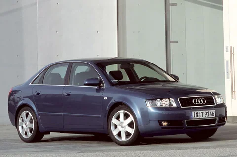 Audi A4 2.0 5V 2001 view 2