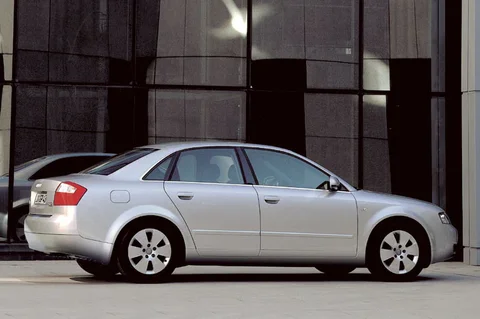 Audi A4 2.0 5V 2001 view 3