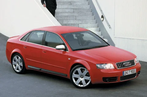 Audi A4 S4 4.2 quattro 2003 view 3