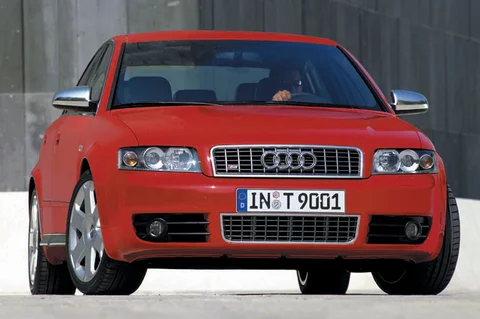 Audi A4 S4 4.2 quattro 2003 view 5