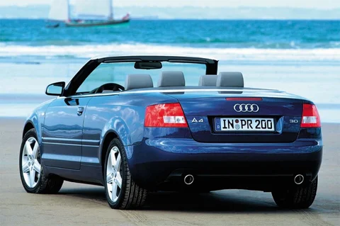 Audi A4 Cabriolet 2.5 TDI 2002 view 2