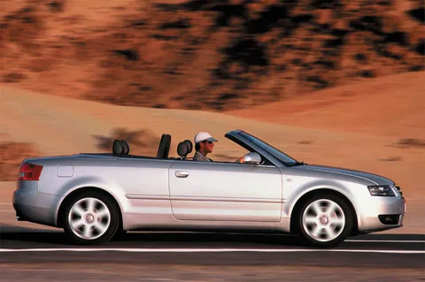 Audi A4 Cabriolet 2.5 TDI 2002 view 3