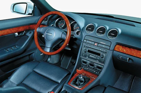 Audi A4 Cabriolet 2.5 TDI 2002 view 7