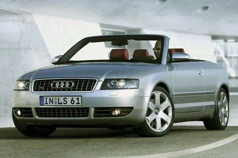 Audi A4 S4 Cabriolet 4.2 quattro 2004 view 2