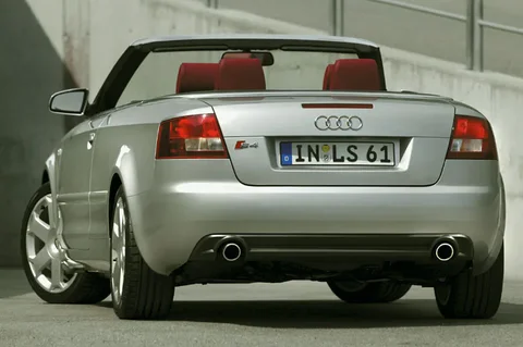 Audi A4 S4 Cabriolet 4.2 quattro 2004 view 3