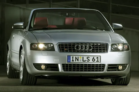 Audi A4 S4 Cabriolet 4.2 quattro 2004 view 5