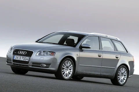 Audi A4 Avant 2.0 2004 view 2