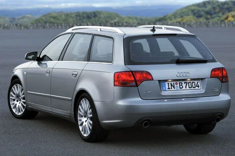 Audi A4 Avant 2.0 2004 view 3