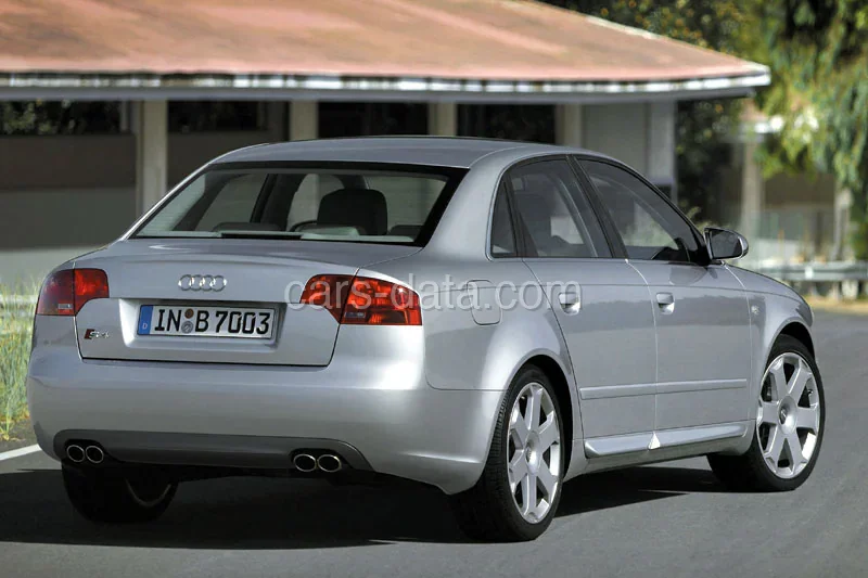 Audi A4 S4 4.2 quattro 2005 front view