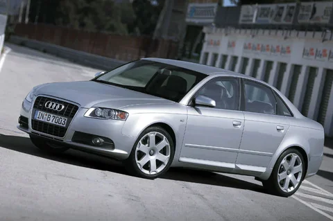Audi A4 S4 4.2 quattro 2005 view 3