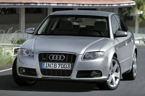 Audi A4 S4 4.2 quattro 2005 view 4