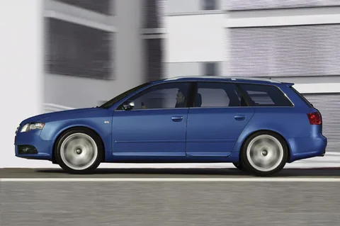 Audi A4 RS4 Avant 4.2 FSI quattro 2006 view 2