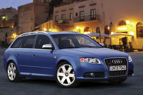 Audi A4 RS4 Avant 4.2 FSI quattro 2006 view 8