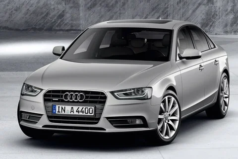Audi A4 2.0 TDI 120hp 2012 view 2
