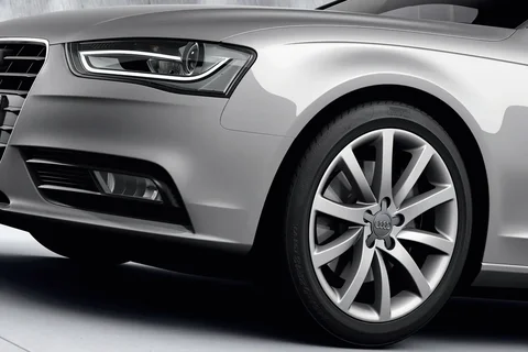 Audi A4 2.0 TDI 120hp 2012 view 4