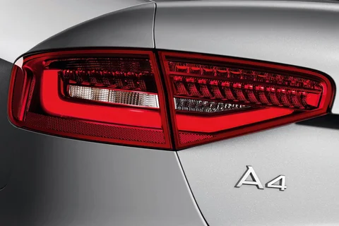 Audi A4 2.0 TDI 120hp 2012 view 6