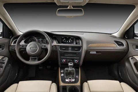 Audi A4 2.0 TDI 120hp 2012 view 8