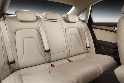 Audi A4 2.0 TDI 120hp 2012 view 10