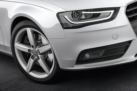 Audi A4 Avant 2.0 TDI 120hp 2012 view 10