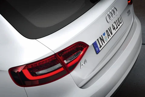Audi A4 Avant 2.0 TDI 120hp 2012 view 12