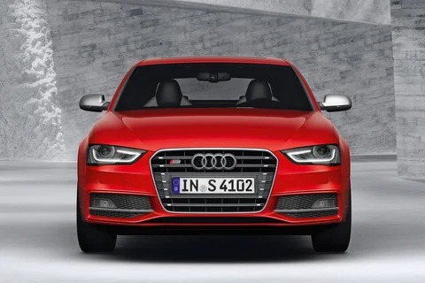 Audi A4 S4 3.0 TFSI quattro 2011 view 4