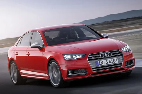Audi A4 S4 3.0 TFSI quattro 2016 view 3
