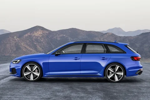 Audi A4 RS4 Avant 2.9 TFSI quattro 2017 view 3