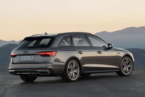 Audi A4 Avant 40 TDI edition one 2019 view 2