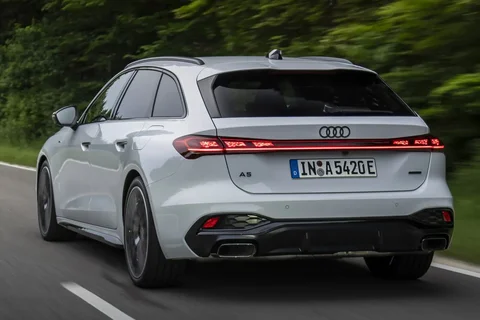 Audi A5 Avant TFSI 110kW Advanced edition 2024 view 3