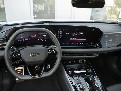 Audi A5 Avant TFSI 110kW Advanced edition 2024 view 7