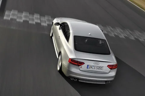 Audi A5 S5 Coupé 3.0 TFSI quattro 2011 view 4