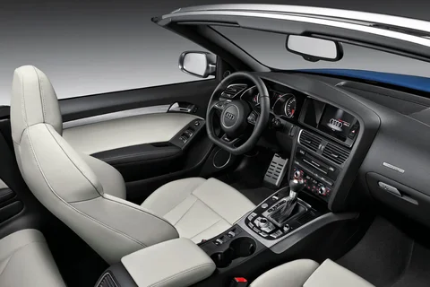 Audi A5 RS5 Cabriolet 4.2 FSI quattro 2013 view 3