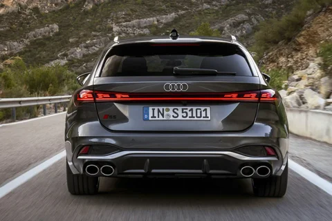 Audi A5 S5 Avant TFSI quattro 2024 view 6