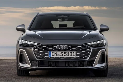 Audi A5 S5 Avant TFSI quattro 2024 view 12