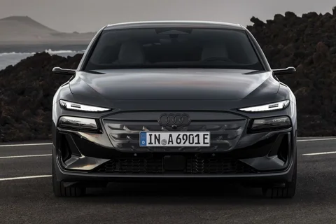 Audi A6 e-tron Avant performance Advanced edition 2024 view 3