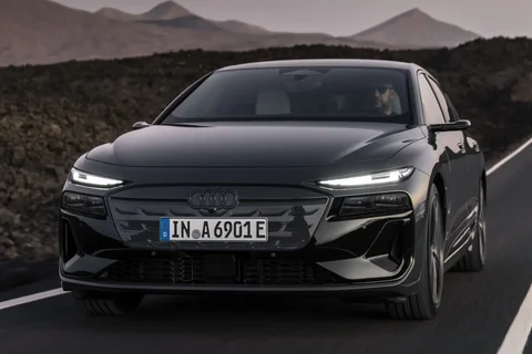 Audi A6 e-tron Avant performance Advanced edition 2024 view 12